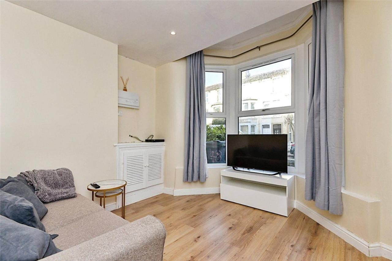 Beautiful Townhouse In 모아캠비 외부 사진